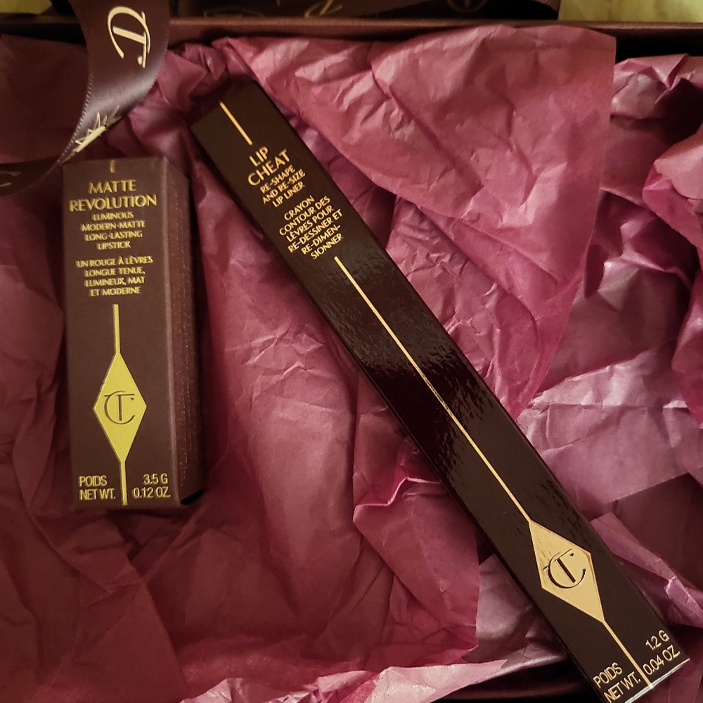 Charlotte Tilbury Matte Revolution Lipstick & Lip Cheat Pencil W Box